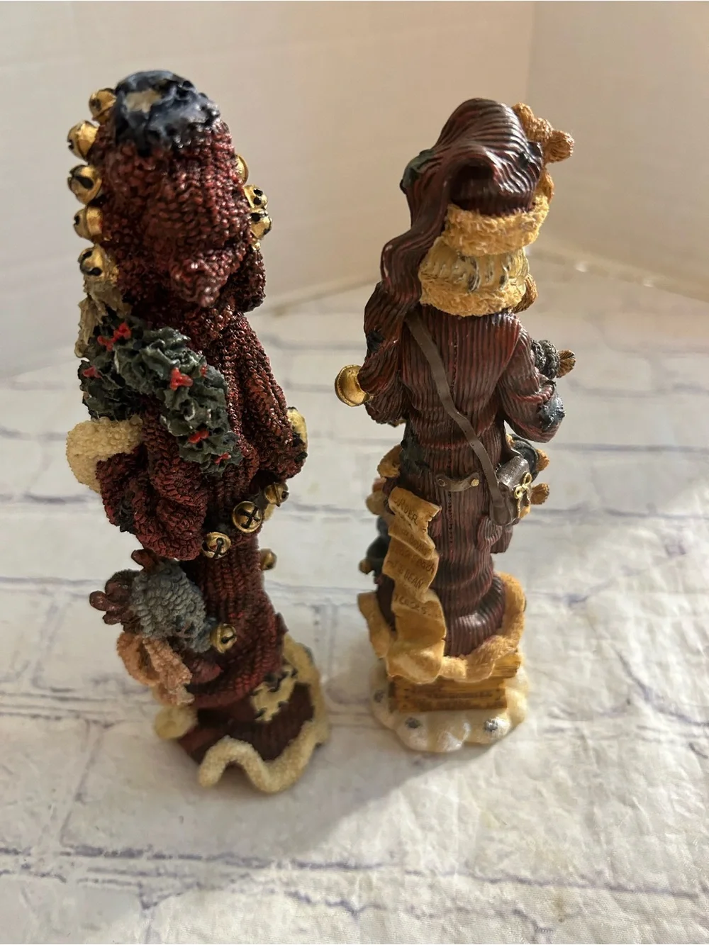 BOYDS BEARS & FRIENDS FOLKSTONE COLLECTION NA-NICK OF THE NORTH (2) SANTAS